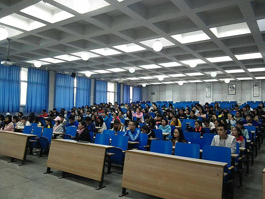            必赢766net手机版召开2016级年级大会暨“把握当下 赢在大学”专题讲座 