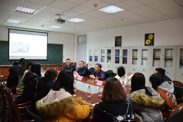            我们举办“2019年寒假赴白俄罗斯国立大学实习师生离境前培训会” 
