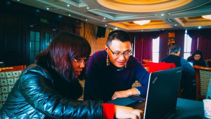            我们教师参加“首届高等院校教师信息技术应用暨微课制作技术精品研修班” 