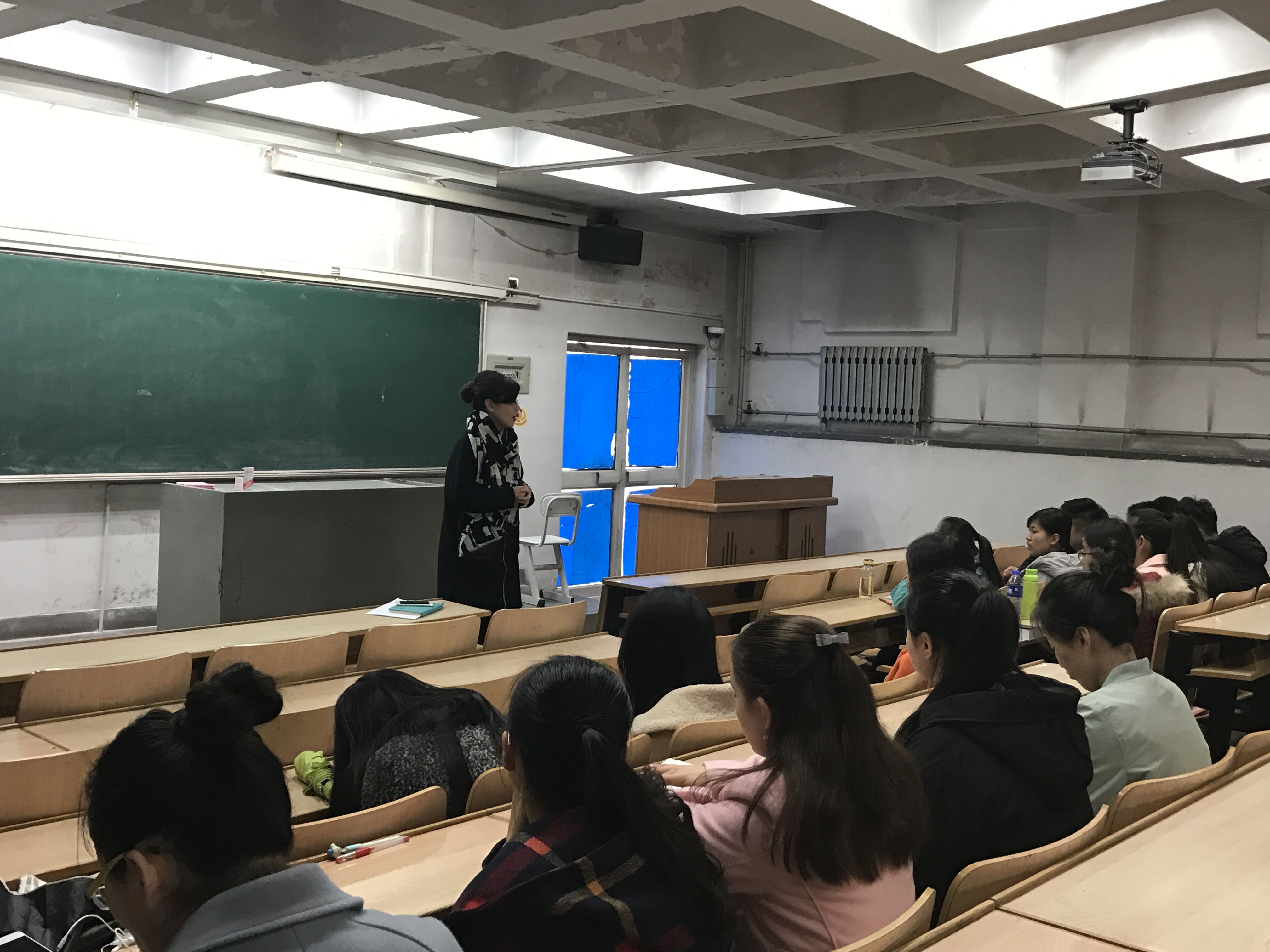            必赢766net手机版召开双选会动员大会暨就业困难学生针对性辅导会 