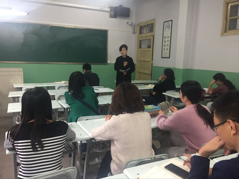            必赢766net手机版召开学生工作专题会议 