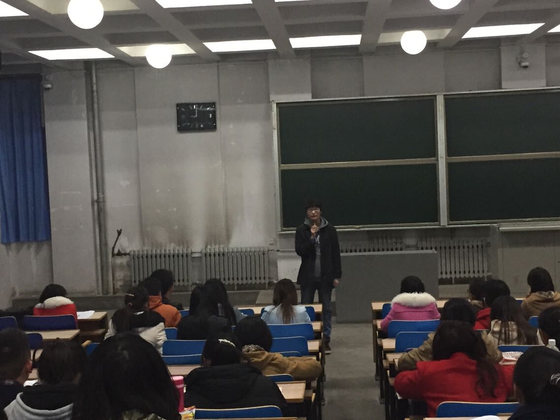            必赢766net手机版举行大学生科创基金项目申报中期汇报会暨项目展示会 