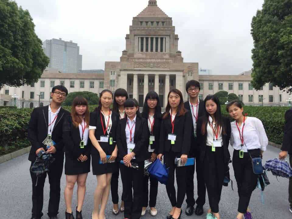            我们2012级日语专业10名学生到日本交流学习 