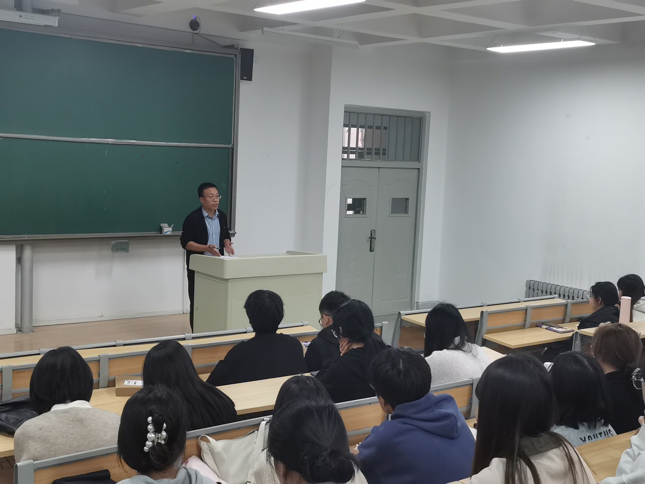 必赢766net手机版多措并举开展2024届毕业生 就业考研系列活动