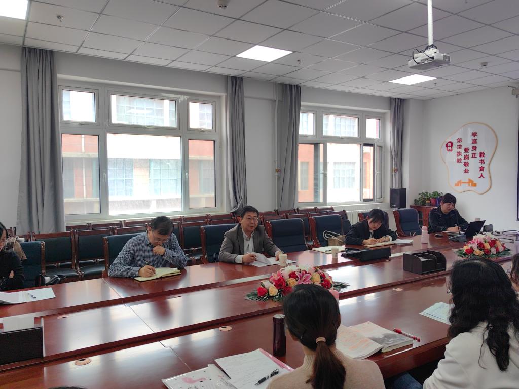 校领导参加必赢766net手机版大学外语第二教学部集体学习及备课活动