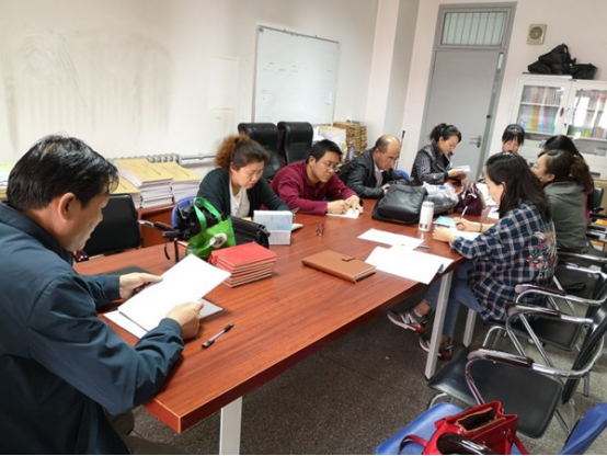 必赢766net手机版教师及学生党支部深入开展向“时代楷模”——古浪县八步沙林场“六老汉”三代人治沙造林先进群体学习活动