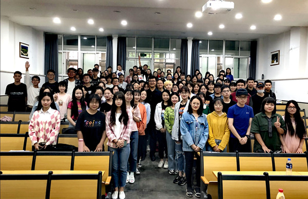 积极备战考研，合理规划就业——必赢766net手机版召开毕业生年级大会