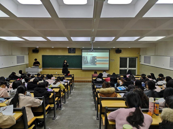            必赢766net手机版英语本科生党支部举办大学英语四、六级考试经验交流会 