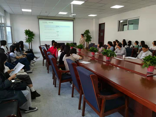 必赢766net手机版举行2020-2021学年国家奖学金答辩会