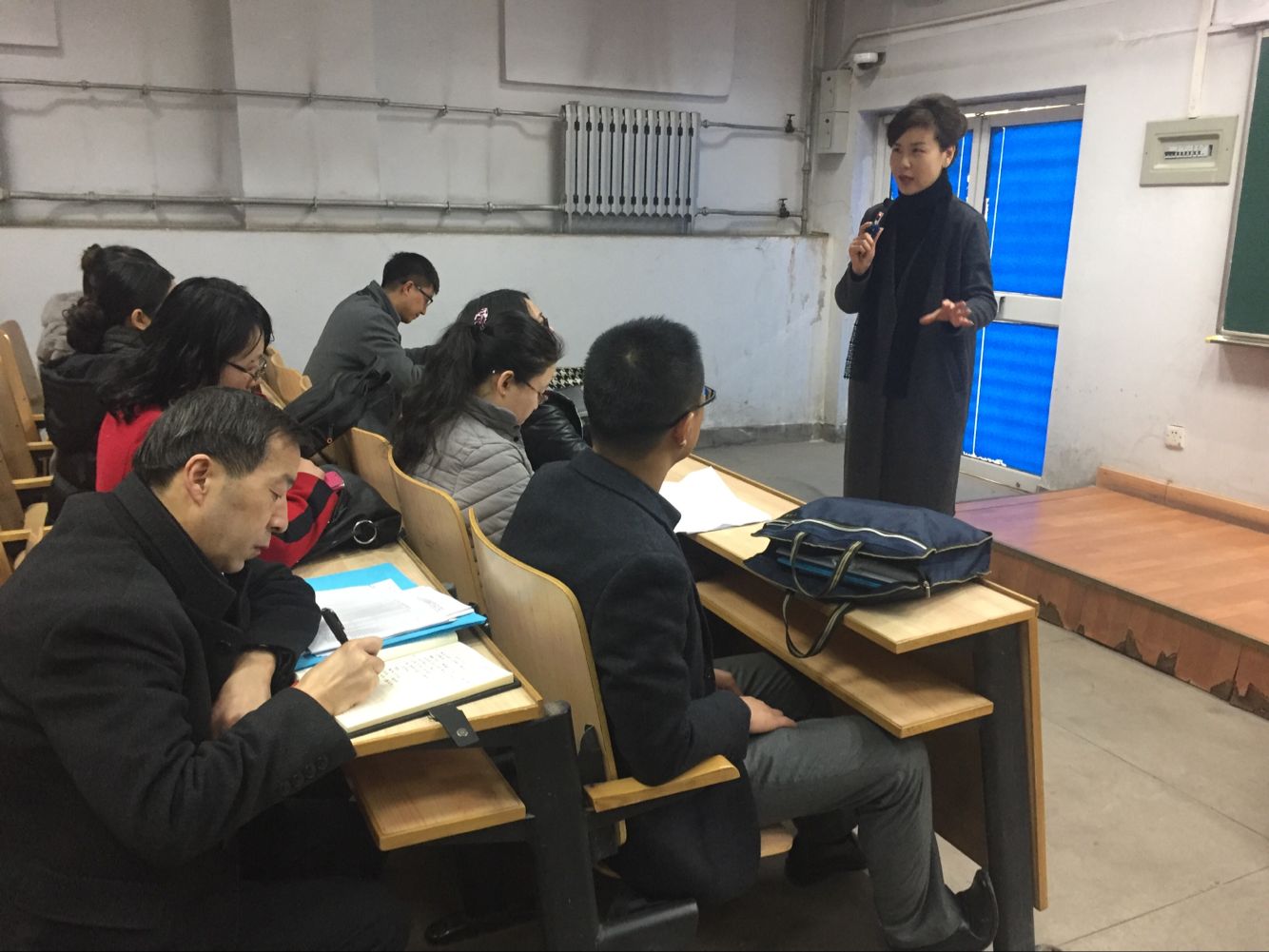            必赢766net手机版召开2017年春季学期班主任工作会议 