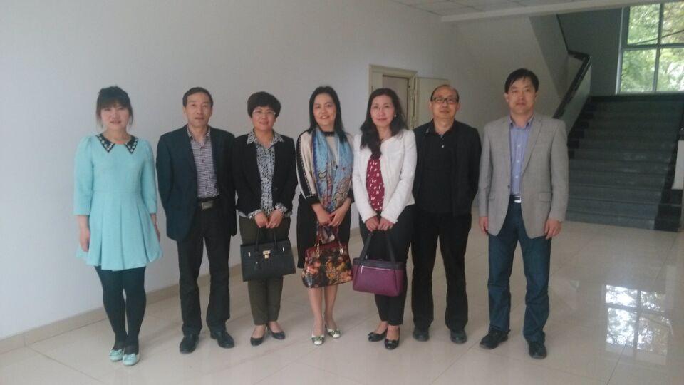            必赢766net手机版举行俄语专业学科建设专家指导座谈会 